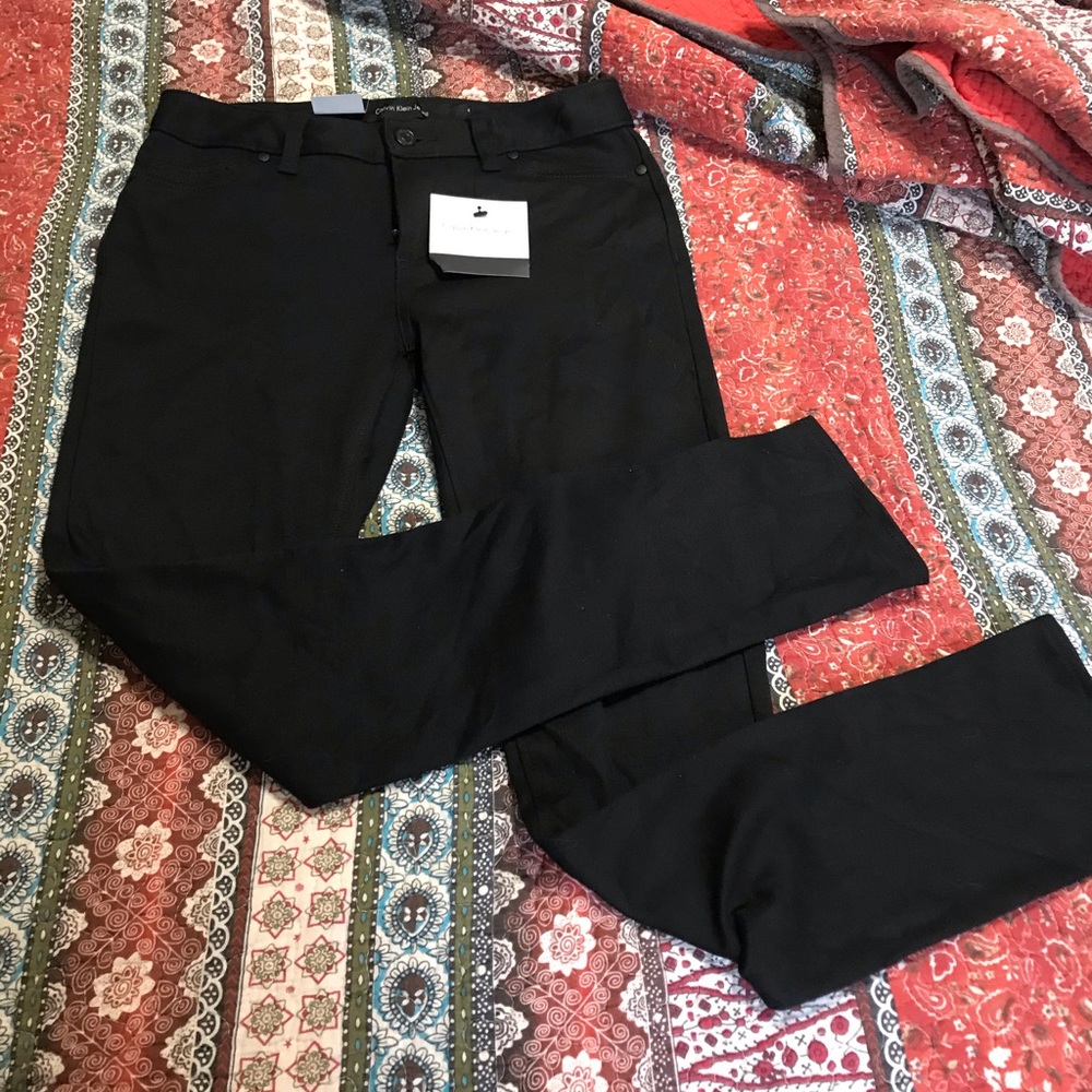 NWT Calvin Klein skinny jeans size 4